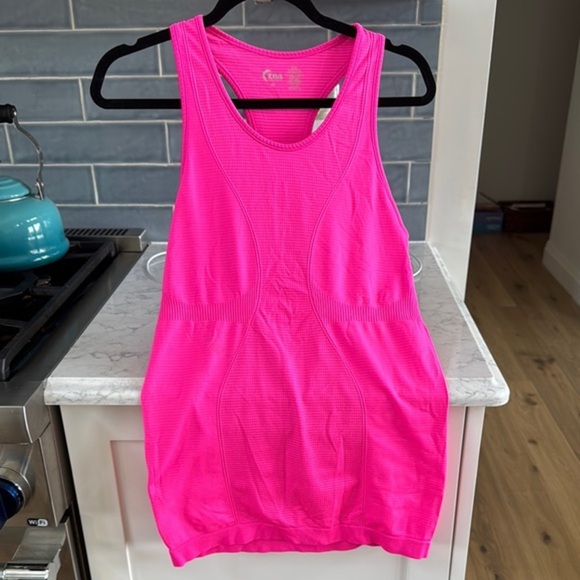 ZYIA Vibrant Pink Active Tank - Picture 1 of 5